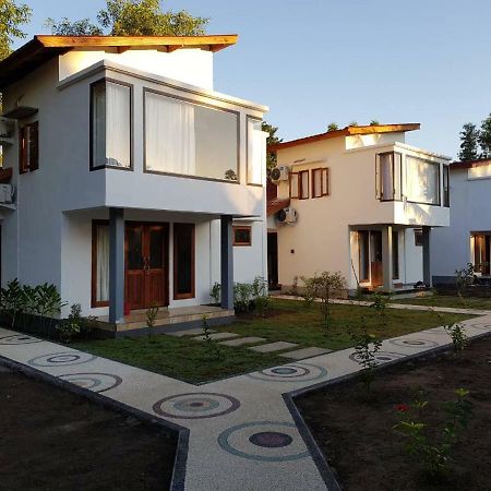 Kondo Villa Labuhan Pandan Extérieur photo