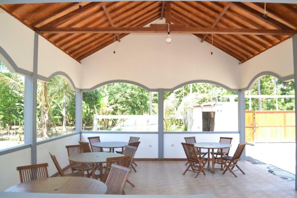 Kondo Villa Labuhan Pandan Extérieur photo