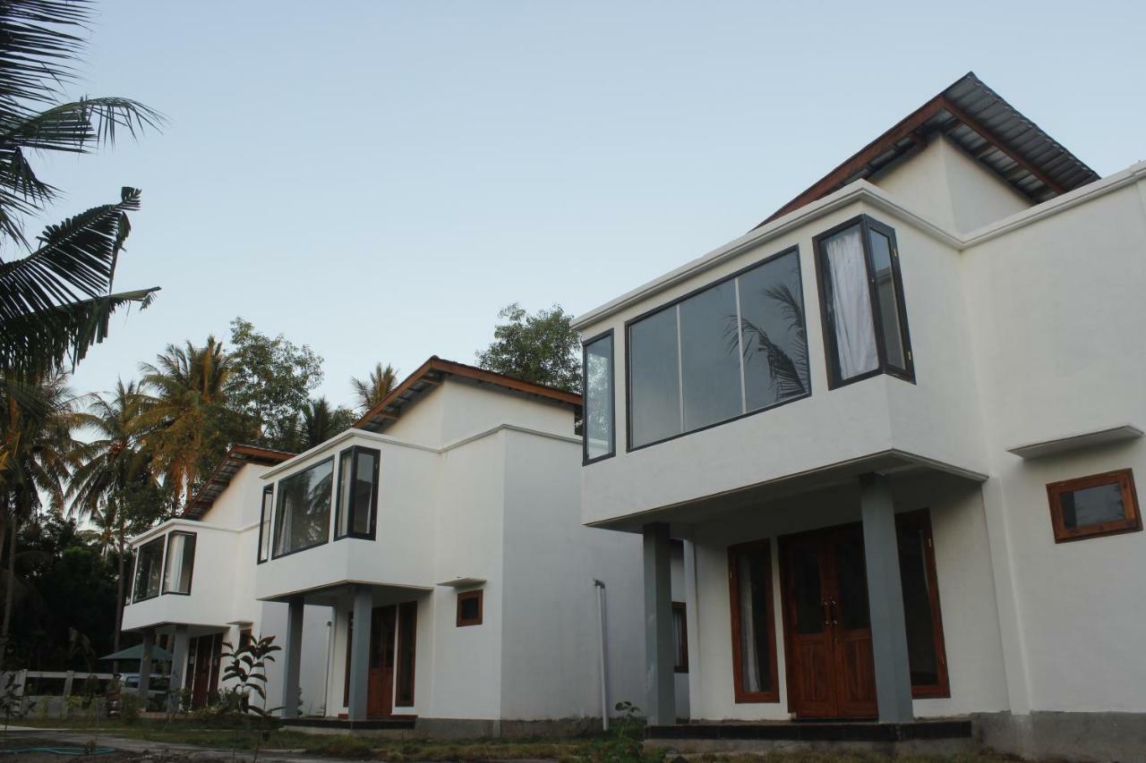 Kondo Villa Labuhan Pandan Extérieur photo
