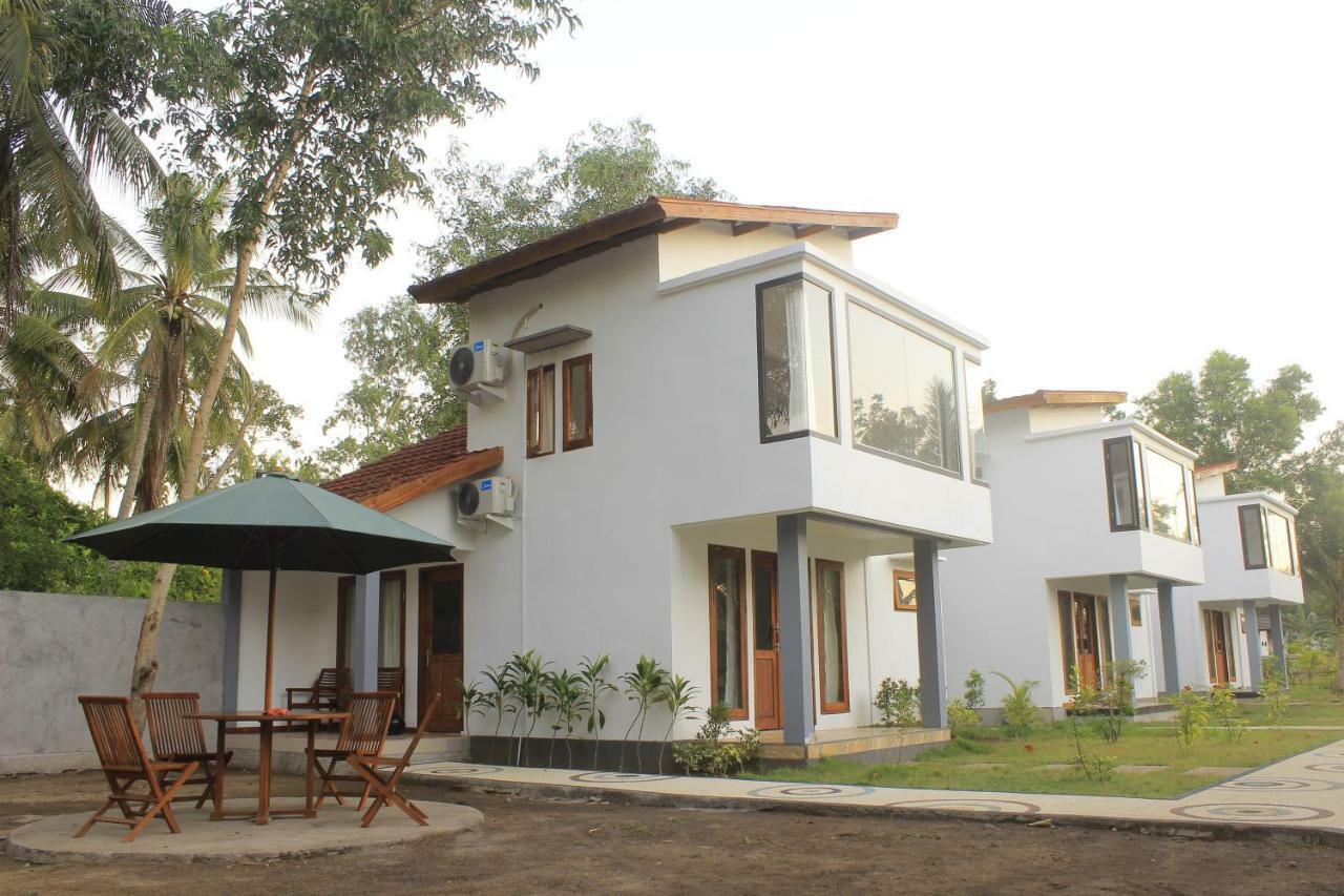 Kondo Villa Labuhan Pandan Extérieur photo